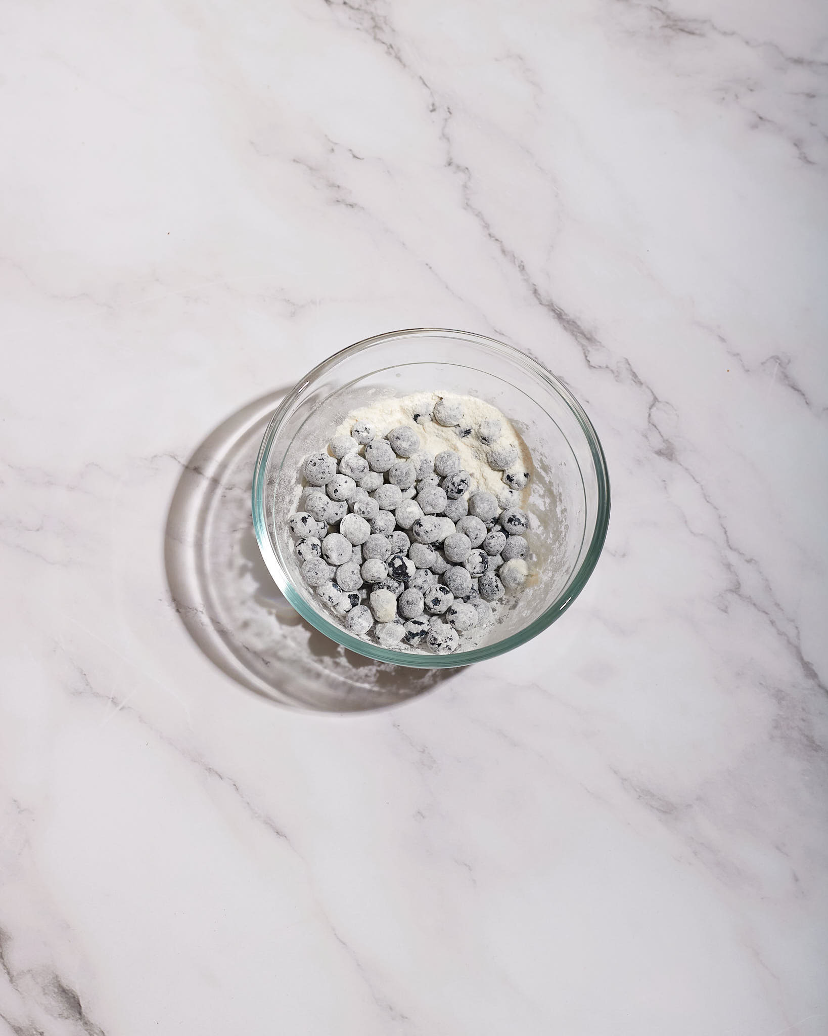 arándanos enharinados