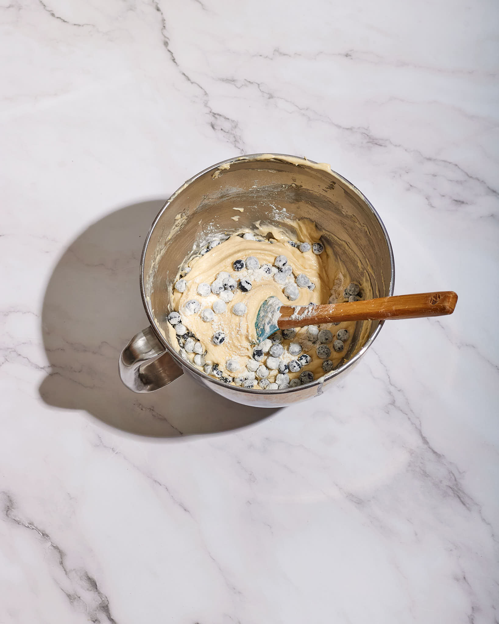 agregar arándanos a la mezcla